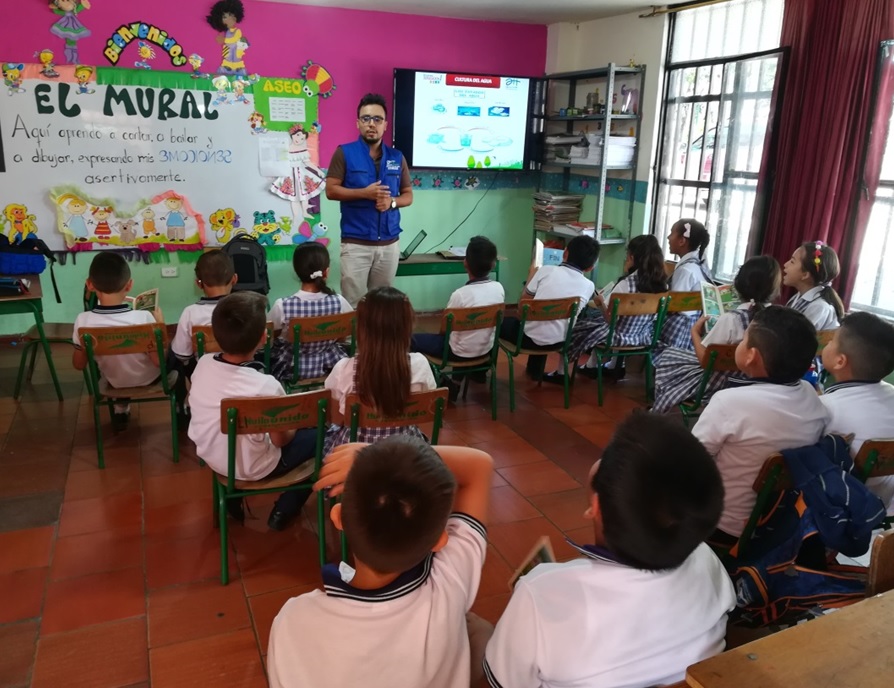 Estudiantes de Elias comprometidos con el medio ambiente